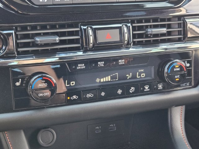Used 2025 Nissan Pathfinder Rock Creek AWD/4WD image 27
