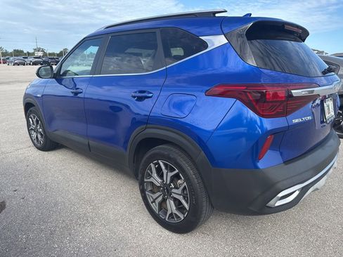 Used 2023 Kia Seltos EX image 5