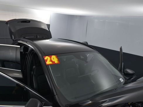 Used 2024 Ford Escape Platinum image 31