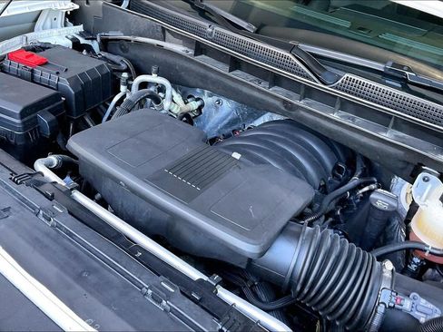 Used 2025 GMC Yukon XL Denali RWD image 30