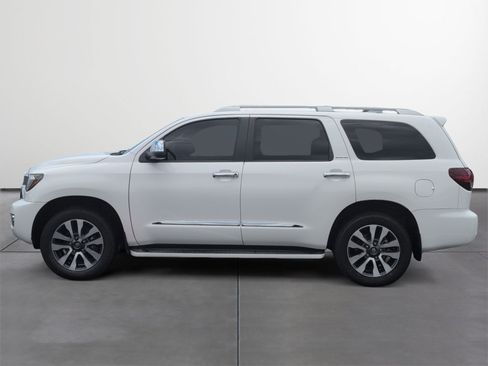 Used 2019 Toyota Sequoia Limited w/ Safety & Convenience Package RWD image 3
