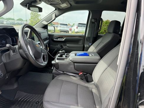 Used 2025 Chevrolet Silverado 1500 LT AWD/4WD image 5