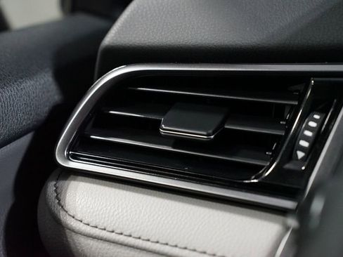 Certified 2023 Toyota Camry SE image 24