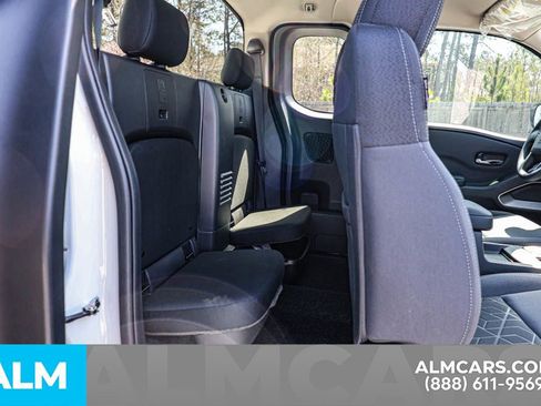 Certified 2025 Nissan Frontier SV image 22