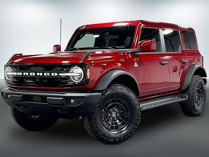 New 2026 Ford Bronco Outer Banks w/ Sasquatch Package