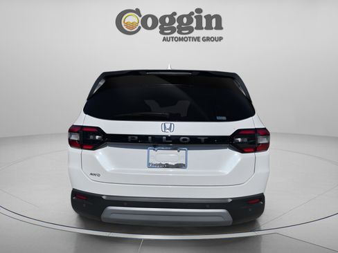 New 2025 Honda Pilot EX-L image 4