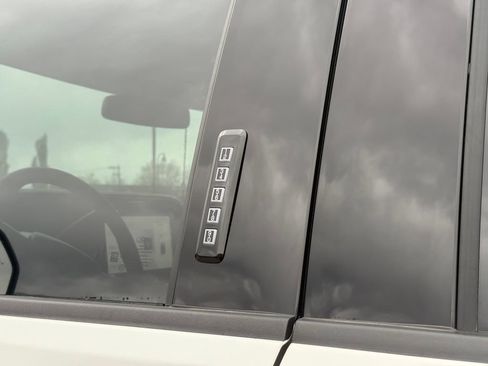 Used 2026 Ford F350 Lariat w/ Black Appearance Package AWD/4WD image 20