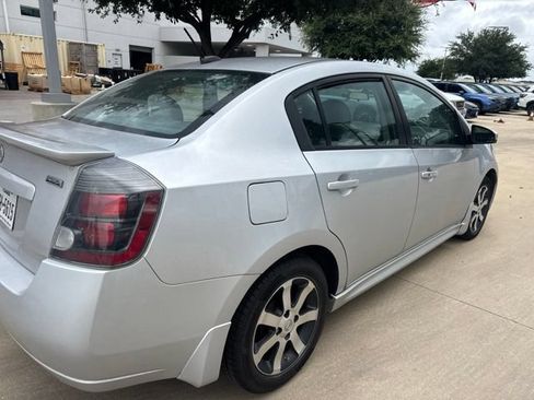 Used 2011 Nissan Sentra 2.0 SR w/ Special Edition Pkg FWD image 3