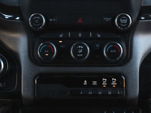 Used 2022 RAM 1500 Big Horn w/ Built-to-serve Edition image 31