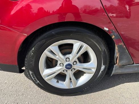 Used 2014 Ford Focus SE FWD image 19