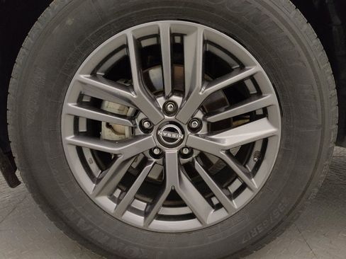 Used 2024 Nissan Rogue S AWD/4WD image 31
