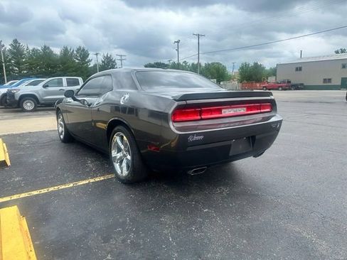 Used 2014 Dodge Challenger R/T RWD image 7