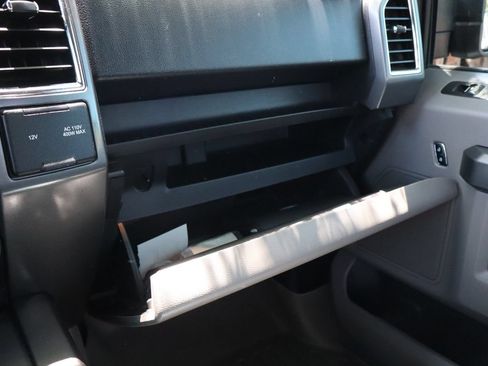 Used 2017 Ford F150 XLT w/ Equipment Group 302A Luxury AWD/4WD image 36