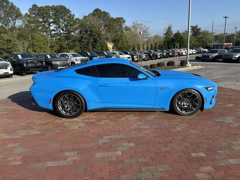 Used 2025 Ford Mustang GT RWD image 15