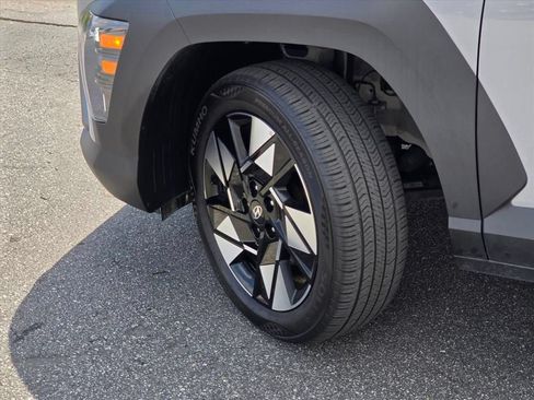 Used 2025 Hyundai Kona SEL AWD/4WD image 27