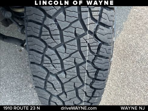 Used 2024 Jeep Wrangler Unlimited Sahara AWD/4WD image 25