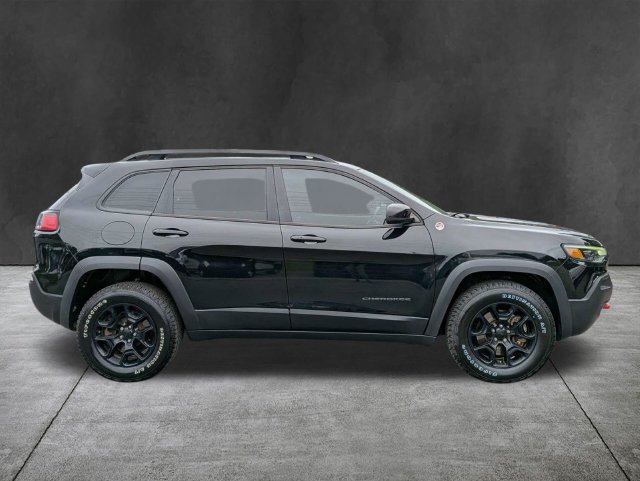 Used 2022 Jeep Cherokee Trailhawk w/ Sun, Sound & Nav Group AWD/4WD image 4