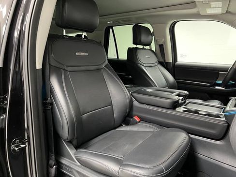 Used 2025 Ford Expedition Platinum AWD/4WD image 58