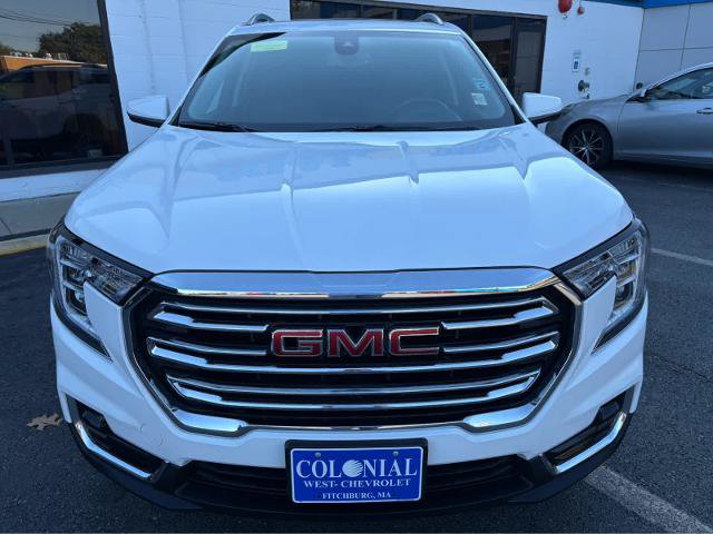 Used 2022 GMC Terrain SLT w/ Infotainment Package II AWD/4WD image 3