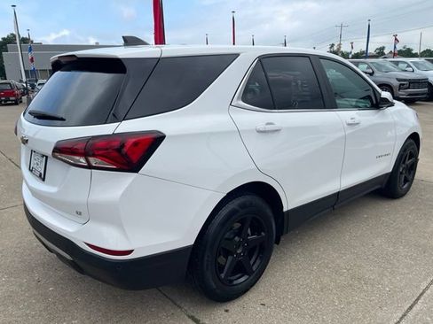 Used 2023 Chevrolet Equinox LT FWD image 3