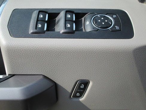 Used 2019 Ford F150 XLT w/ Equipment Group 302A Luxury image 13