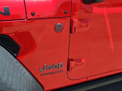 Used 2019 Jeep Wrangler Unlimited Rubicon image 9