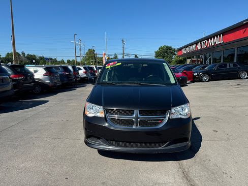 Used 2019 Dodge Grand Caravan SE image 8