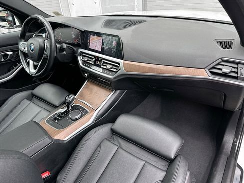 Used 2021 BMW 330i xDrive Sedan w/ Driving Assistance Package image 29