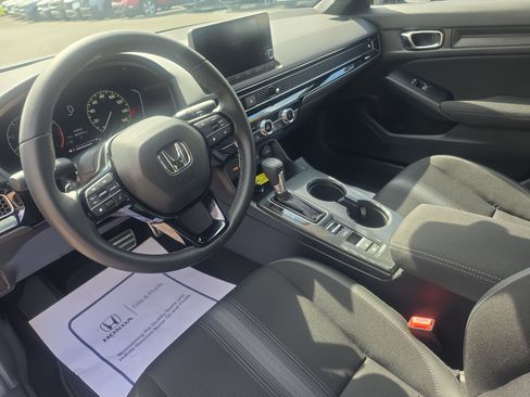 Used 2024 Honda Civic Sport image 10