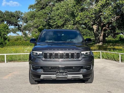 Used 2024 Jeep Wagoneer Series II AWD/4WD image 2