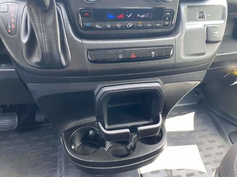 Used 2025 RAM ProMaster 2500 w/ U-Haul Equipment Group FWD image 18