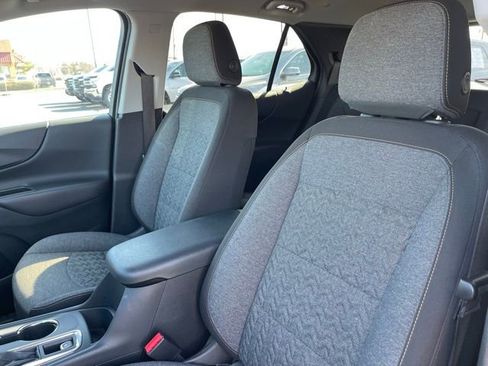 Used 2023 Chevrolet Equinox LT image 16