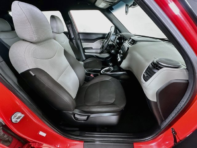 Used 2019 Kia Soul FWD image 7