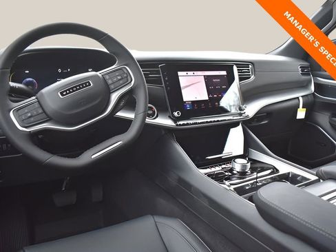 New 2025 Jeep Wagoneer 4WD image 13