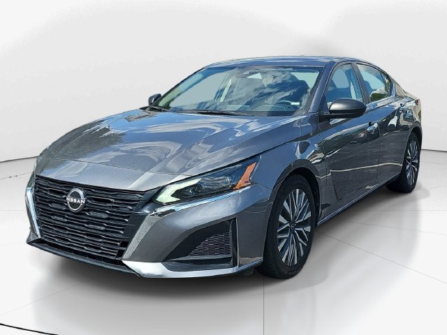 Used 2024 Nissan Altima 2.5 SV FWD image 7
