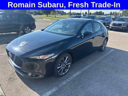 Used 2020 MAZDA MAZDA3 Hatchback w/ Preferred Package FWD image 1