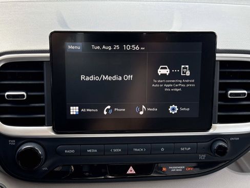 New 2026 Hyundai Venue SEL FWD image 3
