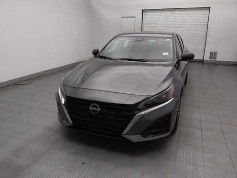 Used 2025 Nissan Altima 2.5 SV FWD image 15