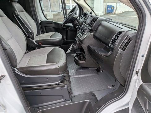 Used 2025 RAM ProMaster 2500 w/ Convenience Group FWD image 5