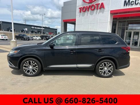Used 2016 Mitsubishi Outlander SE AWD/4WD image 9