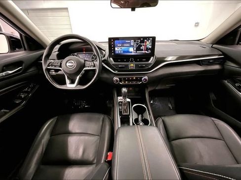 Used 2023 Nissan Altima 2.5 SR w/ SR Premium Package FWD image 18