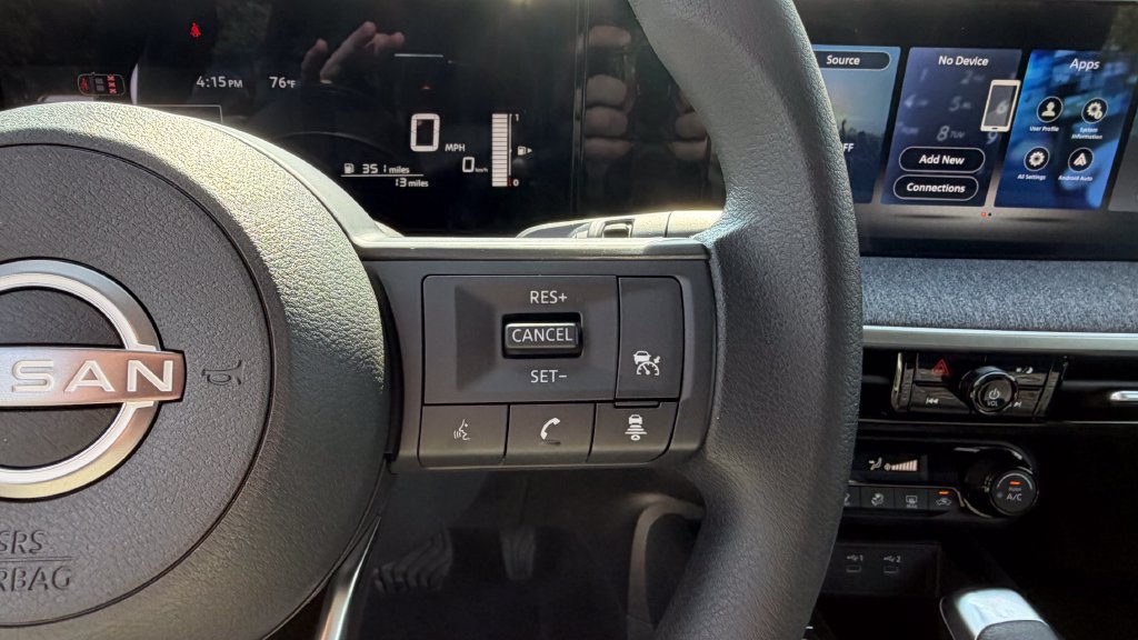 Used 2026 Nissan Kicks SV FWD image 20