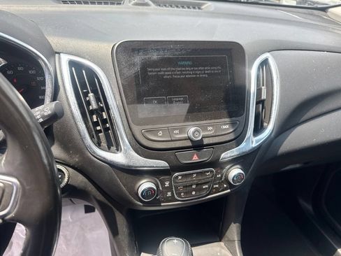 Used 2018 Chevrolet Equinox LT w/ Sun & Infotainment Package AWD/4WD image 12