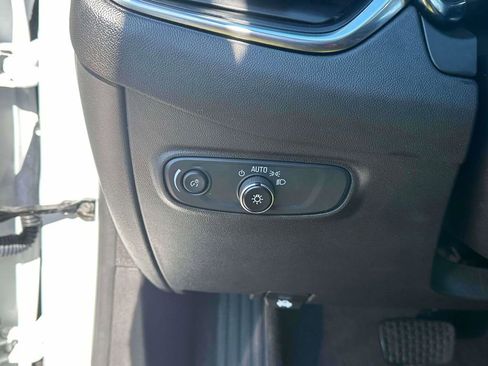 Used 2024 Chevrolet Equinox LT image 20