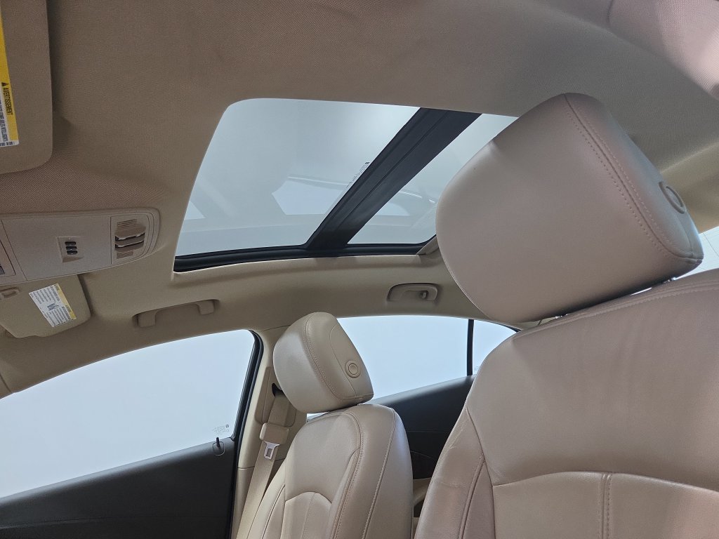Used 2011 Buick LaCrosse CXL FWD image 2