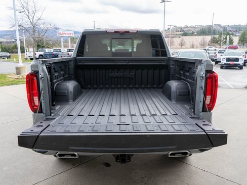 Used 2024 GMC Sierra 1500 AT4 w/ Technology Package image 36