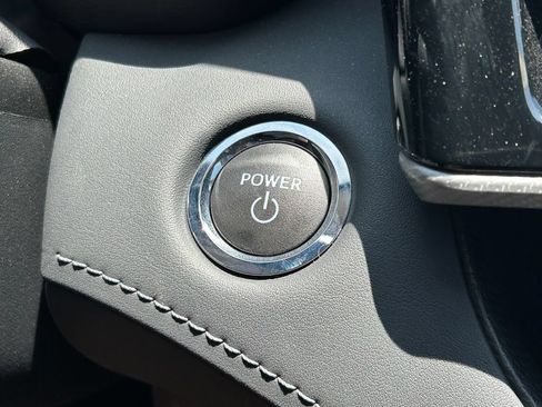 Used 2023 Toyota Highlander Platinum FWD image 33