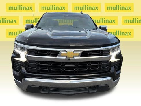 Used 2023 Chevrolet Silverado 1500 LT w/ Protection Package AWD/4WD image 3