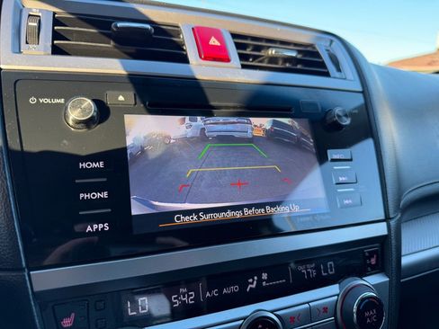 Used 2017 Subaru Outback 2.5i Premium image 32