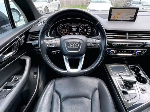 Used 2017 Audi Q7 3.0T Premium Plus w/ Premium Plus Package AWD/4WD image 6